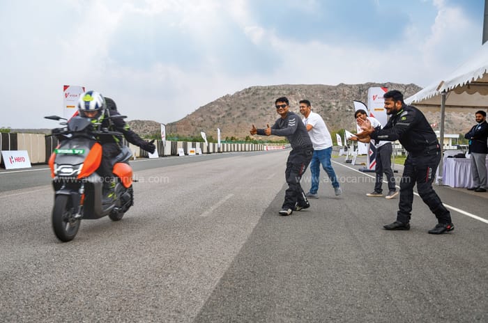 Feature: Smashing a Guinness World Records Title on a Vida V1 Pro